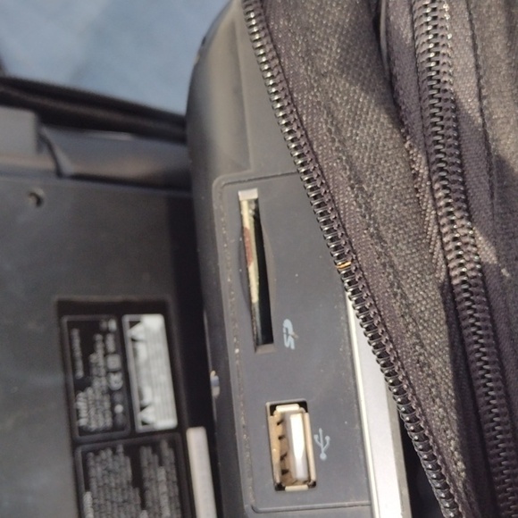 Audix Portable DVD&Media Player & Monitor with Black and Gray Accents and Case - Picture 4 of 6